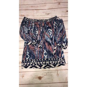 Cute off shoulder open arm blouse Med